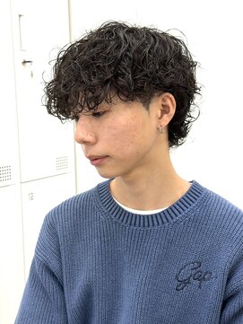 ジゼル(gisele) 強めシャドーパーマ
