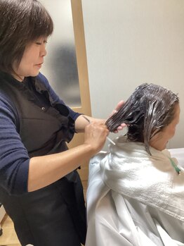 ブルームヘア(BLOOM HAIR)の写真/髪質改善で叶う極上のうるツヤ髪を体験。お悩みに寄り添う髪質改善ケアを提案★