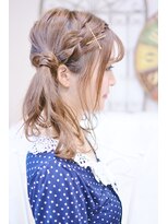メイズ(MAZE)&nbsp;【メイズ東中野・鍛原志行】ミディアムのツインテールアレンジ