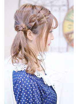 メイズ(MAZE) 【メイズ東中野・鍛原志行】ミディアムのツインテールアレンジ