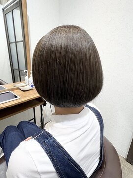 アリアバイエクラート 池袋店(ARiA by ECLART) 大人可愛い20代30代40代前下がりひし形小顔ボブ丸みショート