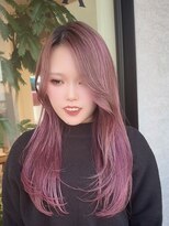 シェルハ(SHELHA)&nbsp;レイヤーカット サイドバング おくれ毛 ピンクベージュ