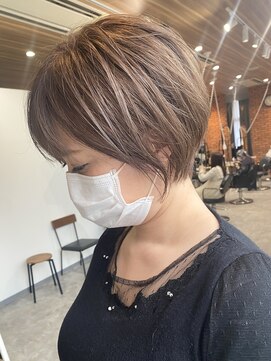 アドラーブル ココロ 新潟(adorable CoCoLo) 大人可愛い20代30代40代ハイトーンボブ/丸みショート◎