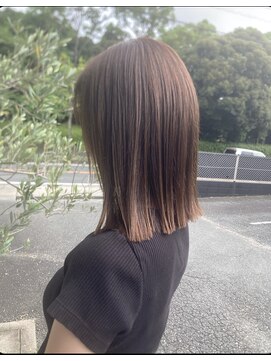 ルシードスタイルアートラッシュ(LUCIDO STYLE ARTRUSH) パッツンカット オリーブカラー