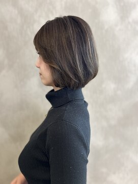 ロビンソン(Robinson) 大人ショートボブ/アッシュグレージュ