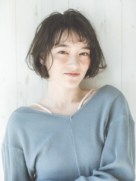 ラダ(Lada) ボブパーマ オン眉バング カール ショート 20代30代40代