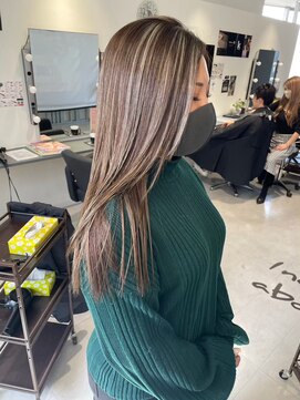 キング 高槻(K!ng) 縮毛矯正髪質改善ハイライトレイヤーカット枚方美容室エクステ