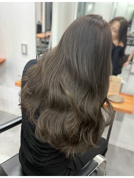 レブ 三条河原町(Reb,) ブリーチなしダブルカラーレイヤーカットオリーブベージュ韓国