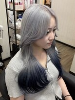 ヘアーグランデシーク(Hair Grande Seeek)&nbsp;ホワイトシルバー×ネイビー