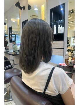 ヘアーアンドカラー ルジャルダン 葛西店(le jardin) スモーキーグレージュミディアム