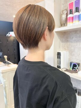 キャアリー(Caary) 福山市美容室Caary透明感ベージュカラー丸みショートヘア