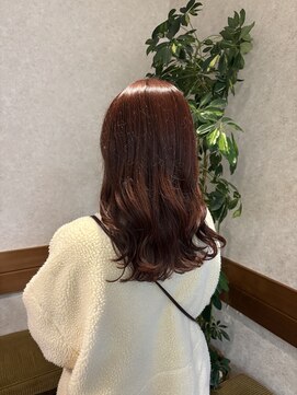 暖かみのある暖色カラー