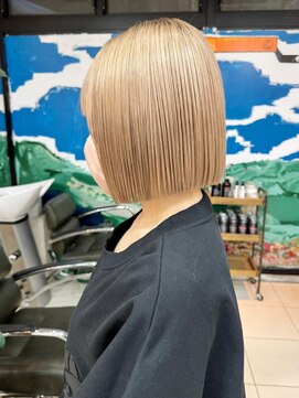 バランス 原宿 表参道(balance) ミルクティーベージュ×ぱっつんボブ