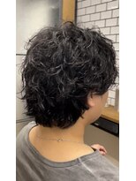 バーバーショップテト(barber shop tete) センターパート/スパイラルパーマ