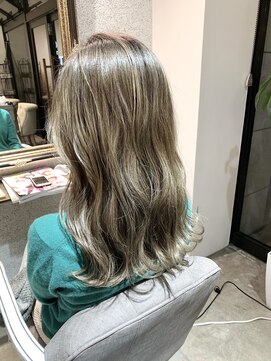 ナブラ(NABLA) ハイトーンオリーブグレージュ『倉敷』『美容室』『ナブラ』