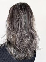 ブリッツレボルト(BLITZ R EVOLUT)&nbsp;☆RyoMatsubaraによる艶々ブリーチデザイン