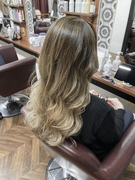 マルカ ヘアー(MARKA hair) ハイライト＋グラデーション♪