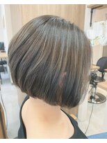 セム(sem)&nbsp;前髪なし 前下がりショート重めボブカーキグレージュ 韓国