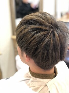 ヘアメイク リヴ(Hair Make Liv) ベージュカラー×マッシュショート