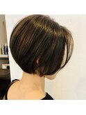 ダークアッシュ ボブ スタイル