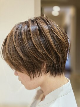 ヴァンカウンシル 半田店 ハイライト/白髪ぼかし/ショート