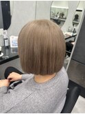 ミルクティーベージュ×ボブダブルカラー成増
