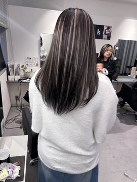 キング(K!ng) 縮毛矯正髪質改善ハイライトレイヤーカット楠葉美容室エクステ