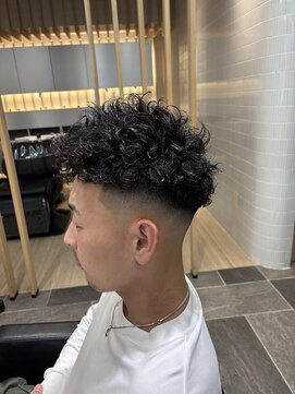 ラテ 渋谷(LATTE) ウェーブツイストパーマ/スキンフェード