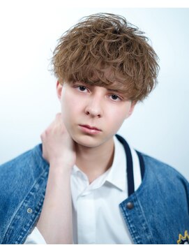 アイトーキョー 池袋(AI TOKYO) 波巻きツイスパマッシュ