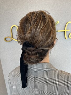 リアヘアー(Li'a hair) ふわふわシニヨン