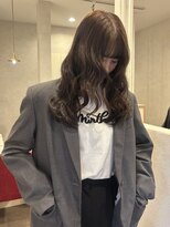 リタ(Lita.)&nbsp;レイヤー × 内巻きスタイル