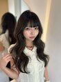 ボネッカ 鶴見(BONECCA)&nbsp;軽めのレイヤーと動きのあるウエーブヘアで可愛い韓国スタイル♪