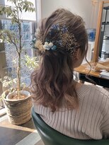 ジゼル(GiseL)&nbsp;ドライフラワー×ハーフアップ/ヘアセット/ヘアアレンジ