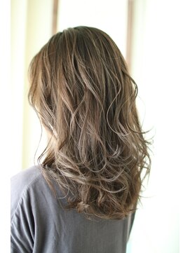 シェリー アン(cherie un) ハイトーンベージュ