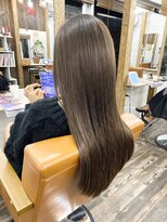 リリー シブヤ(Lilly shibuya)&nbsp;【Lilly渋谷】#アッシュブラウン #イルミナ　＃ブリーチ なし