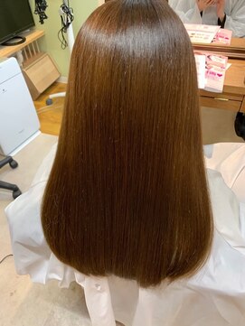 トゥーリ(tuuli) 杉嶋梨紗 髪質改善 イメチェン イヤリングカラー 前髪