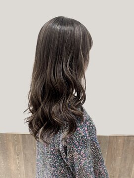 ローザ(ROSA) 暗髪グレージュカラーで外国人風styleに