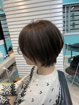 ホロー(Hollow) 王道ショートボブ