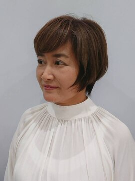 ヘア イノウエ HAIR INOUE 大人ハンサムショート　白髪ぼかし