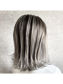 ヴィー ヘアー ファッション バー(VII hair.fashion.bar) @vii-hair