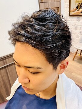 ミリオンバックス 上野(Million Bucks) 韓国マッシュ/ダークアッシュ/ニュアンスパーマ/スペインカール