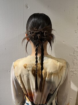 シェリ(Cheri) 個性派カチモリヘアアレンジ