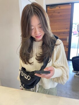 リットバイウェイズ(Lit by WAYS) レイヤーカット×オリーブベージュ