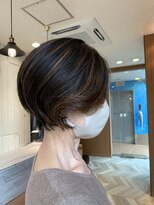 アース 三田南ウッディタウン店(HAIR&MAKE EARTH)&nbsp;大人可愛いショコラブラウンハイライト前下がりショート