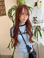 マド(Mado)&nbsp;顔周りレイヤー×ロング×ブリーチなしオレンジベージュ