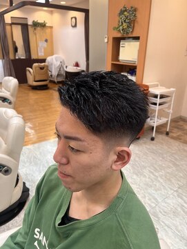 マキシム ナカイ(MAXIM NAKAI) フェードスタイルスキンフェードメンズショートスタイル刈り上げ