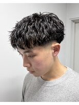 アクロ(ACRO)&nbsp;広島メンズ/スパイキーショート/短髪パーマ/前髪下ろし