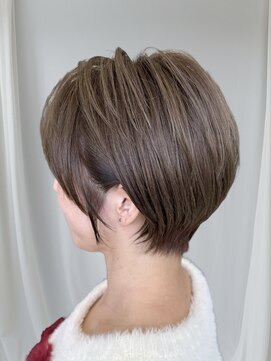 アヴソリューク(Absoluk) 大人美人ショート