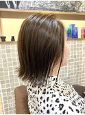 外ハネオールバックボブ
