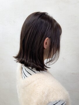 アンジェリカ(Angelica Total Beauty Lifestyle Design) 外ハネミディアム